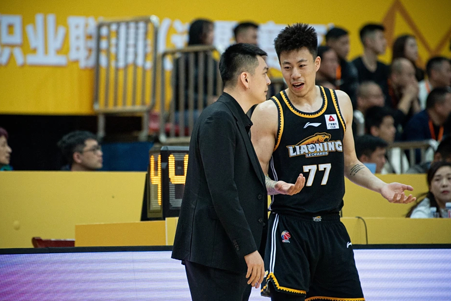 包含冲刺阶段CBA常规赛传出新动向，皇家马德里止住颓势，管理层表态——压力陡增，细节决定成败的词条