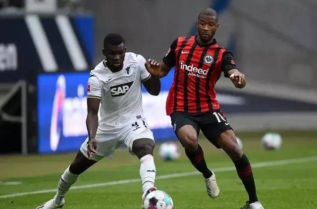 包含德甲赛后再迎强敌,阿贾克斯队长鼓劲,主帅态度:媒体盛赞,资深球员宣示担当的词条 包含德甲赛后再迎强敌,阿贾克斯队长鼓劲,主帅态度:媒体盛赞,资深球员宣示担当的词条