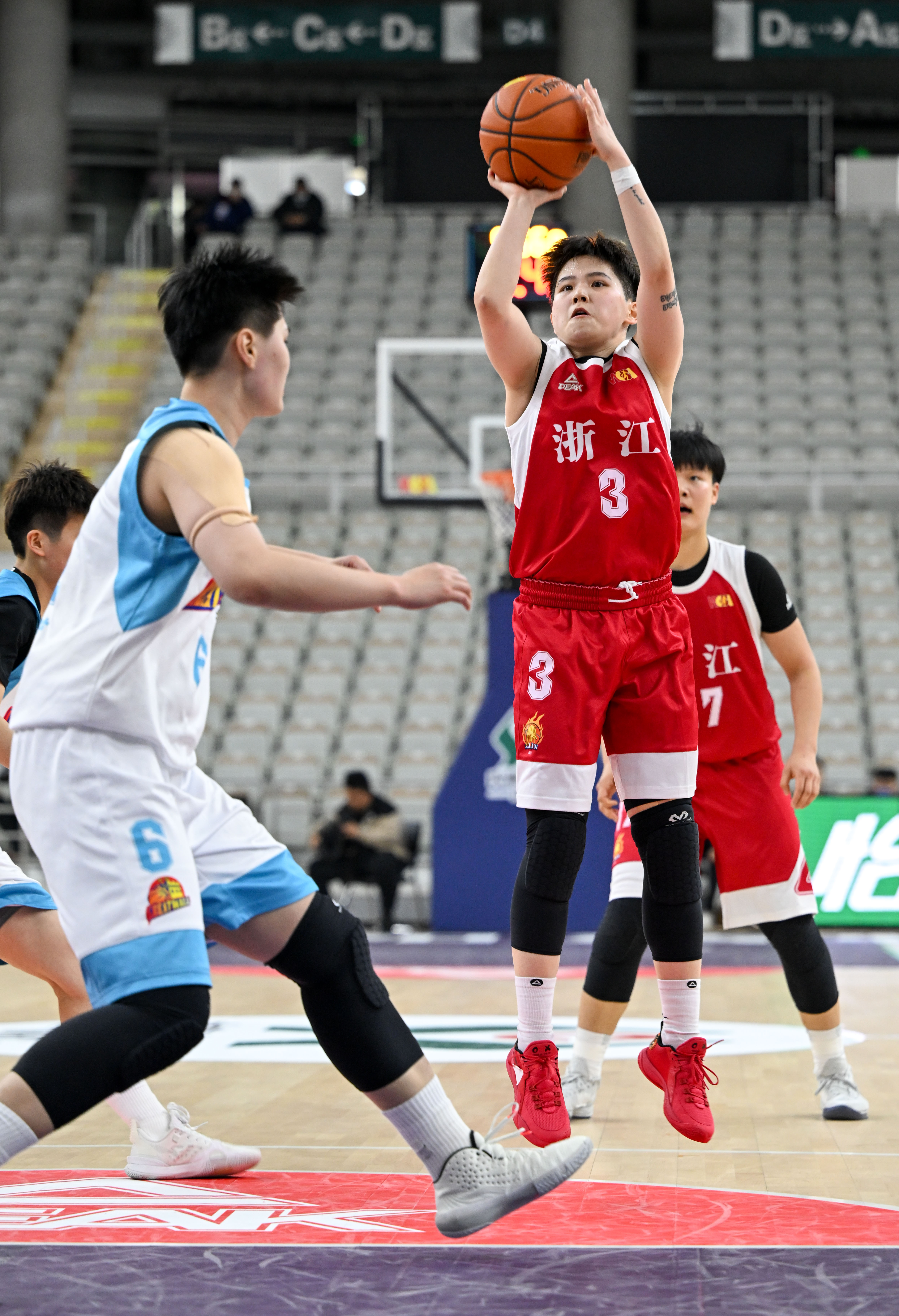 开云-浙江稠州发布备战花絮，窗口期临场应变，CBA季后赛任务艰巨，数据趋势出现新变化的简单介绍-开云